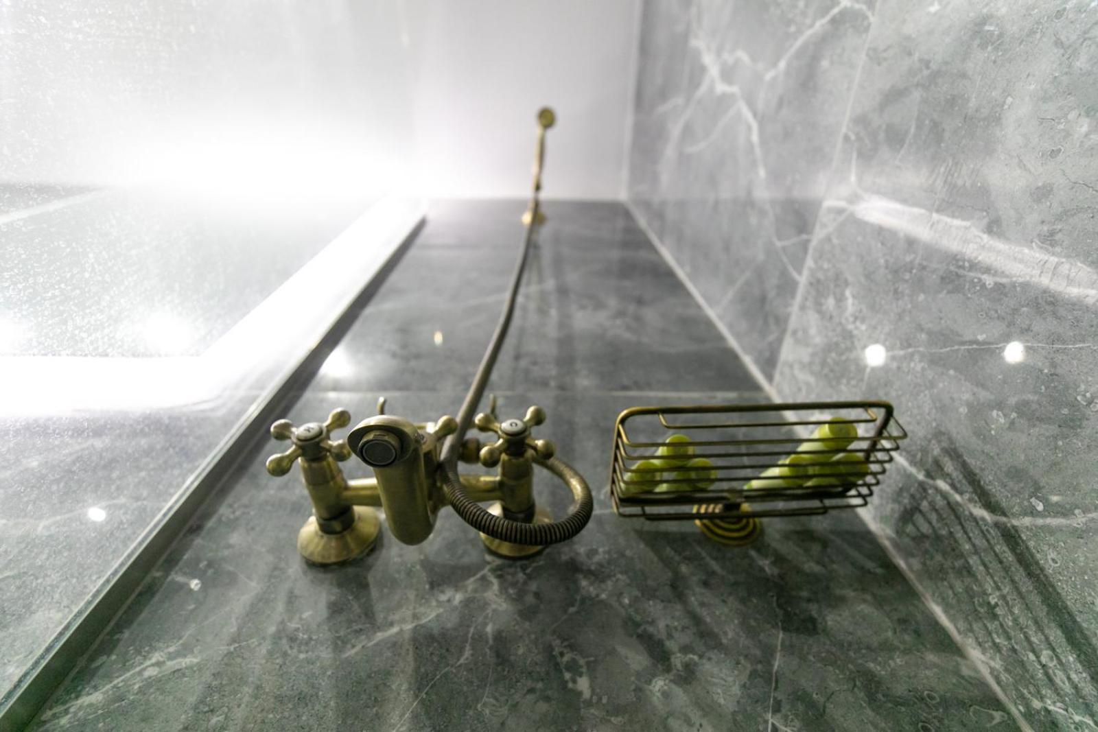 Vibrant Close To Panepistimio Metro-zaloggou Str Апартаменты *